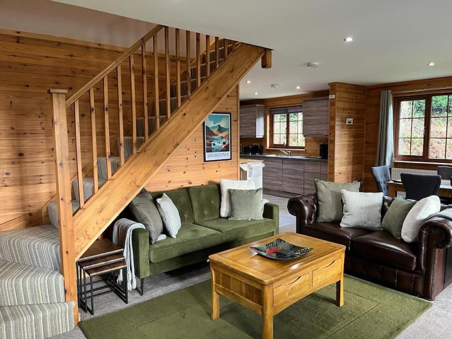 Artro Lodge Luxury 3 Bedroom, 3 Bathroom & Hot Tub Llanbedr  Exterior foto