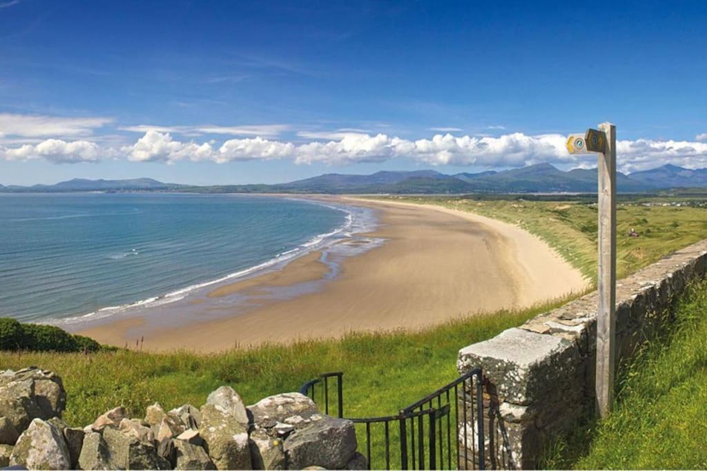 Artro Lodge Luxury 3 Bedroom, 3 Bathroom & Hot Tub Llanbedr  Exterior foto